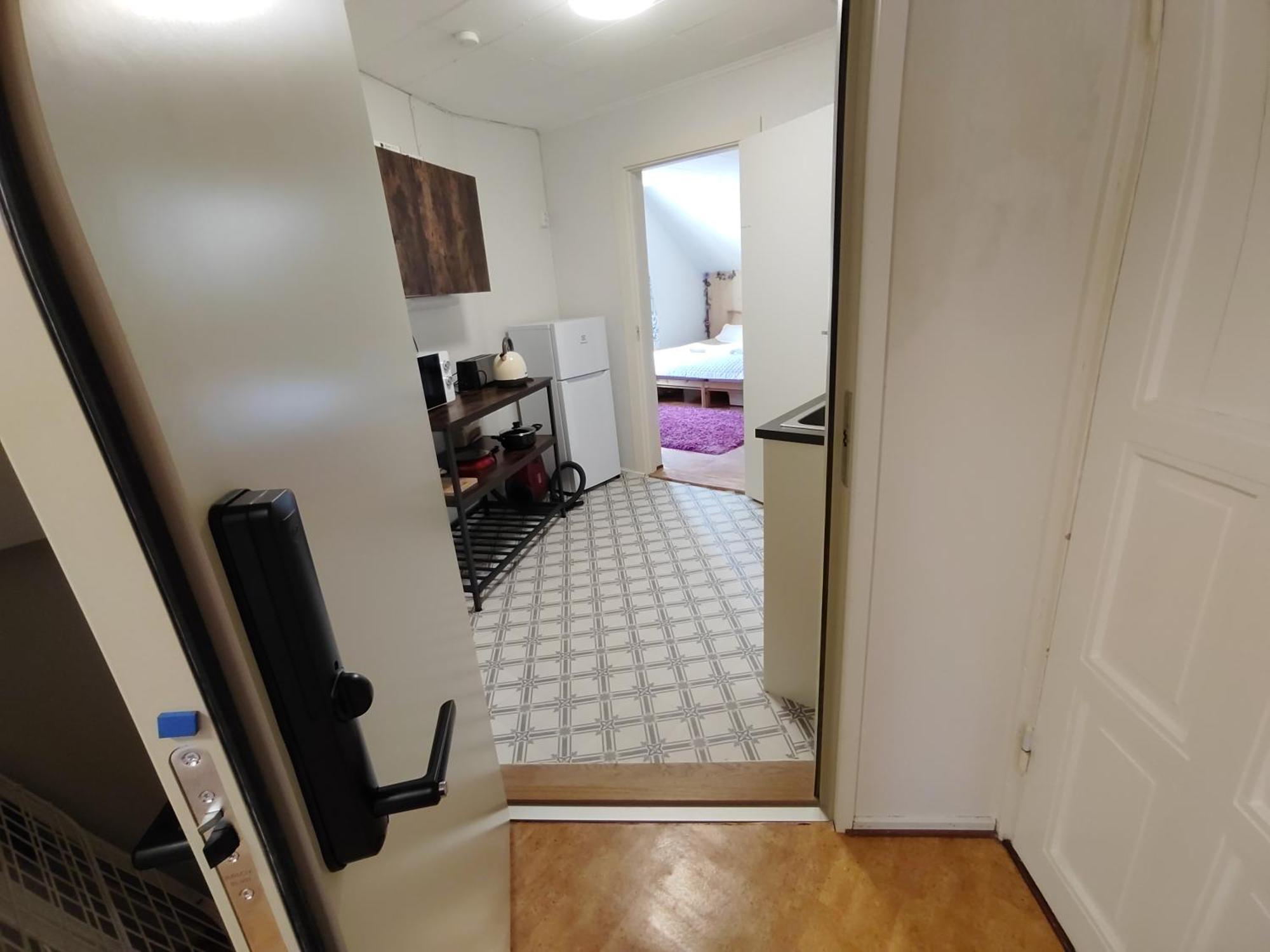 Kalle'S Unluxury Guest House Cl0Sed From 1St Of Feb 2025 ヘルシンキ 部屋 写真